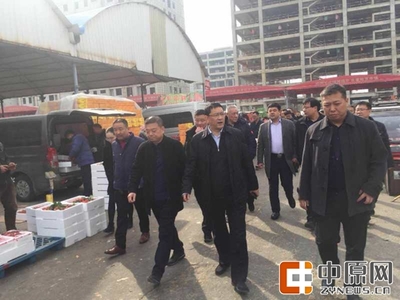 惠濟(jì)區(qū)區(qū)長馬軍帶隊(duì)視察鄭州毛莊農(nóng)產(chǎn)品批發(fā)市場，筑牢春節(jié)期間食品安全防線
